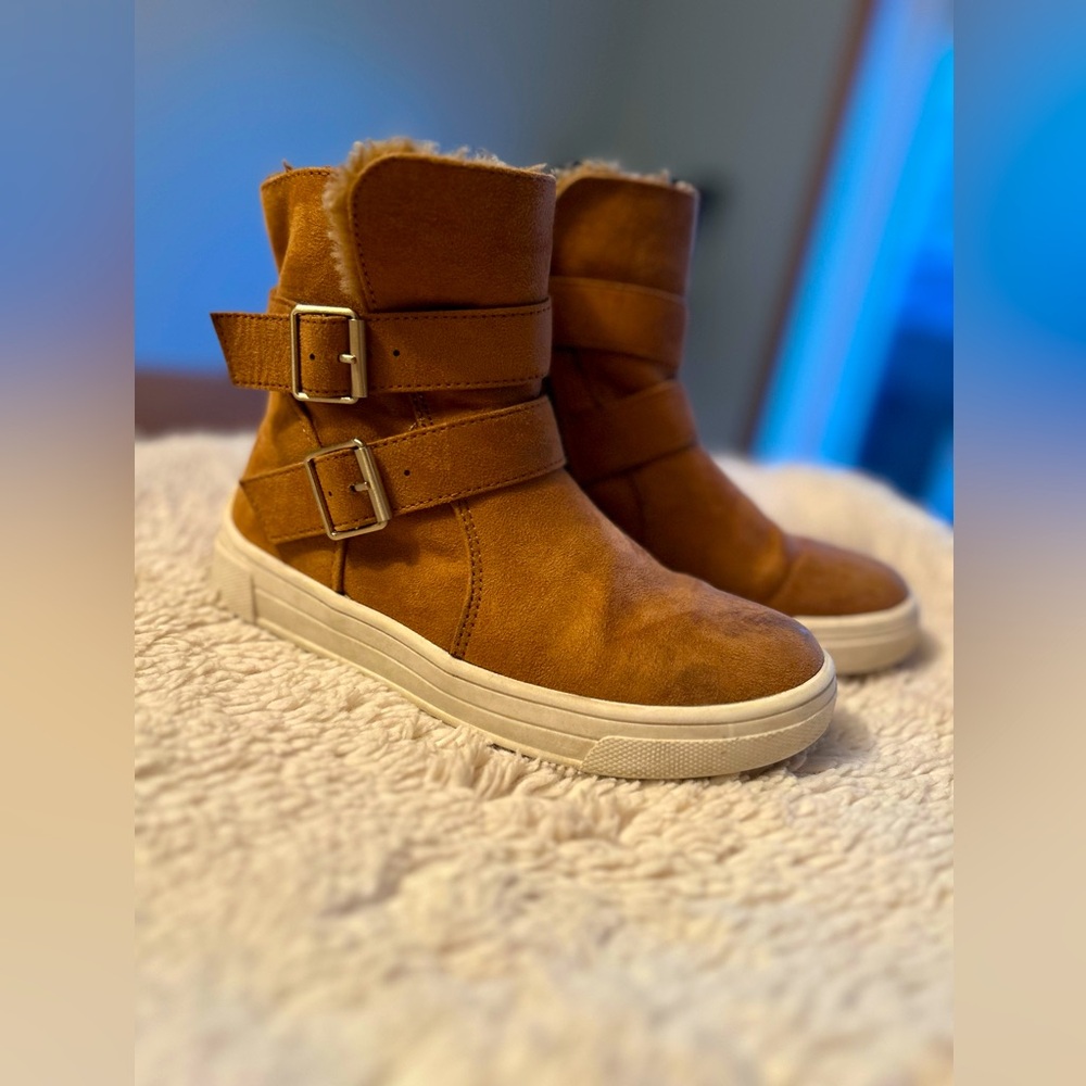 Cat and Jack boots